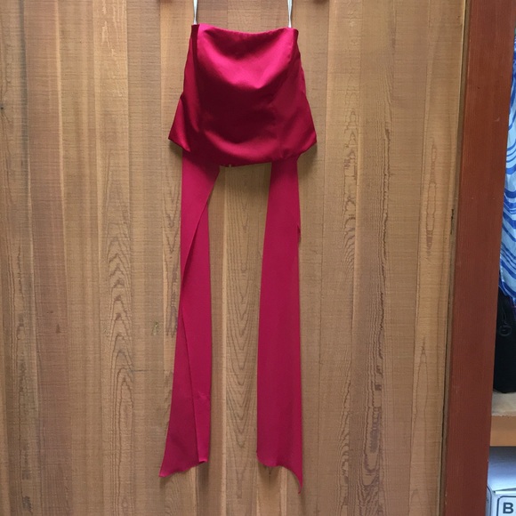 🌻 5/$25 David’s Bridal Convertible Top - Picture 2 of 4